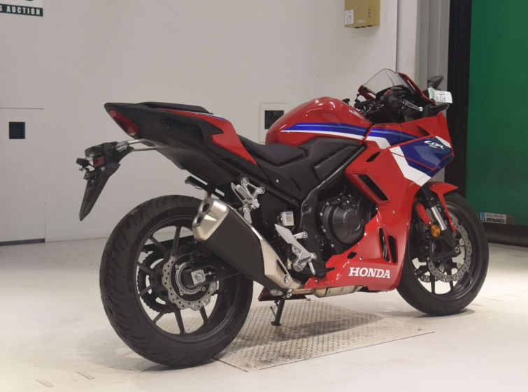 Мотоцикл Honda CBR400R з пробігом 1562 km