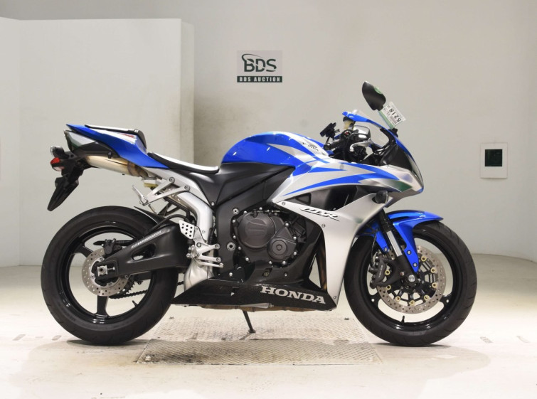 Мотоцикл Honda CBR600RR з пробігом 11272 km