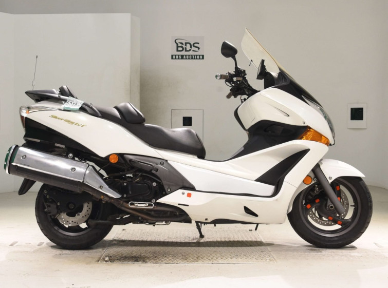 Мотоцикл Honda SILVERWING600GT з пробігом 31662 km