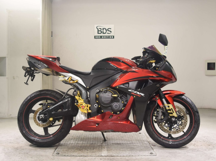 Мотоцикл Honda CBR600RR з пробігом 18371 km