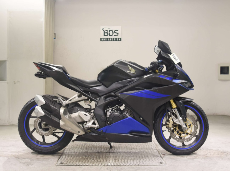 Мотоцикл Honda CBR250RR