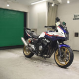 Мотоцикл Honda CB400SFV BOLDOR