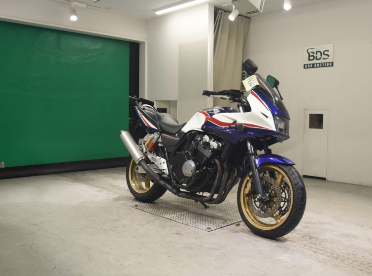 Мотоцикл Honda CB400SFV BOLDOR