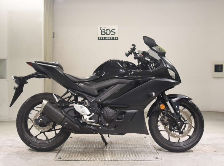 Мотоцикл Yamaha YZF-R3 з пробігом 10511 km