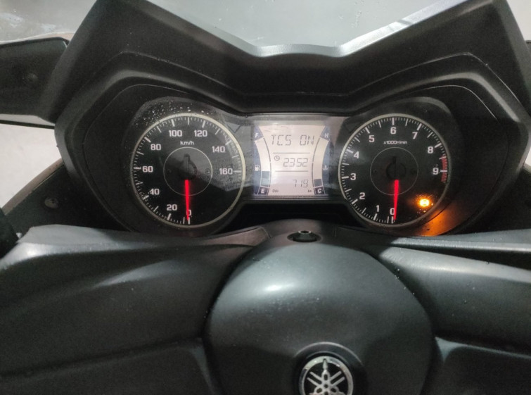 Мотоцикл Yamaha X-MAX250 с пробегом 719 km
