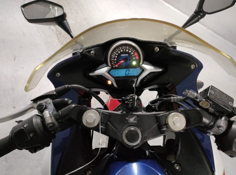 Мотоцикл Honda CBR250R с пробегом 15118 km