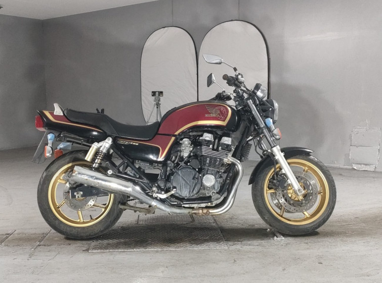 Мотоцикл Honda CB750 с пробегом 20300 km