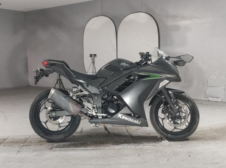 Мотоцикл Kawasaki NINJA250 з пробігом 37211 km