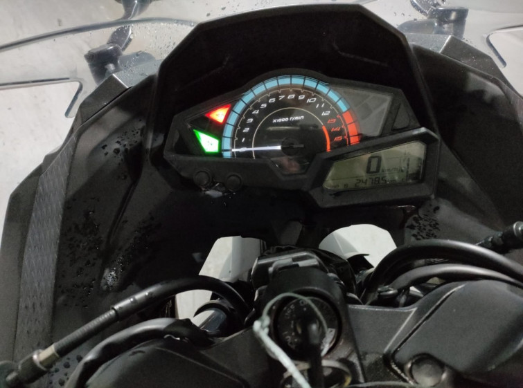 Мотоцикл Kawasaki NINJA250 з пробігом 37211 km