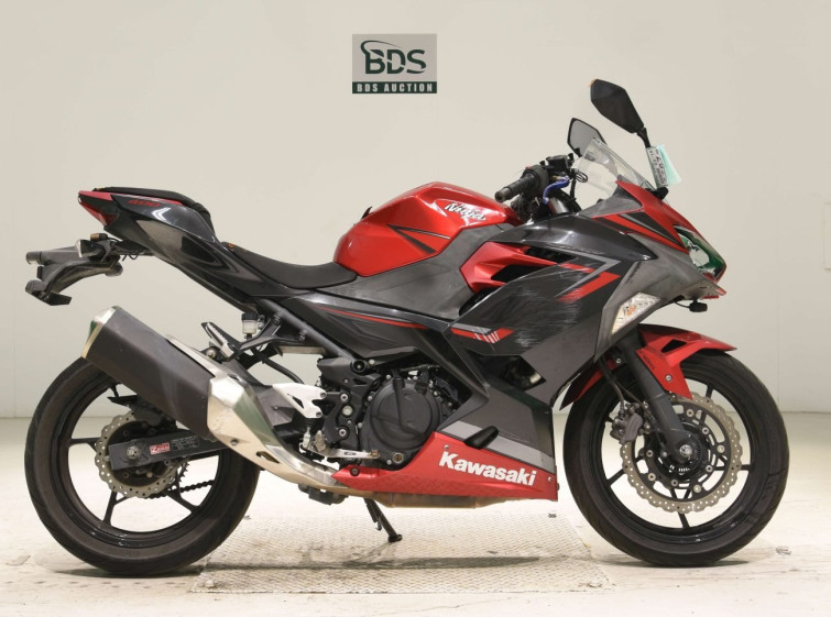Мотоцикл Kawasaki NINJA400 с пробегом 24813 km