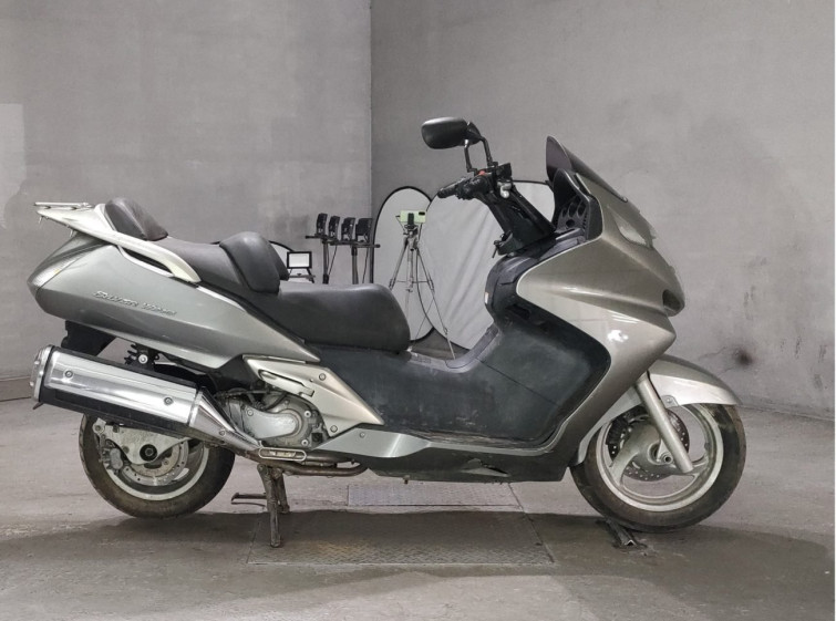Мотоцикл Honda SILVERWING600 с пробегом 5753 km