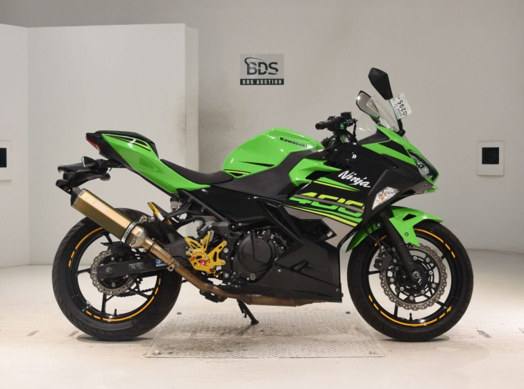 Мотоцикл Kawasaki NINJA400 з пробігом 36223 km
