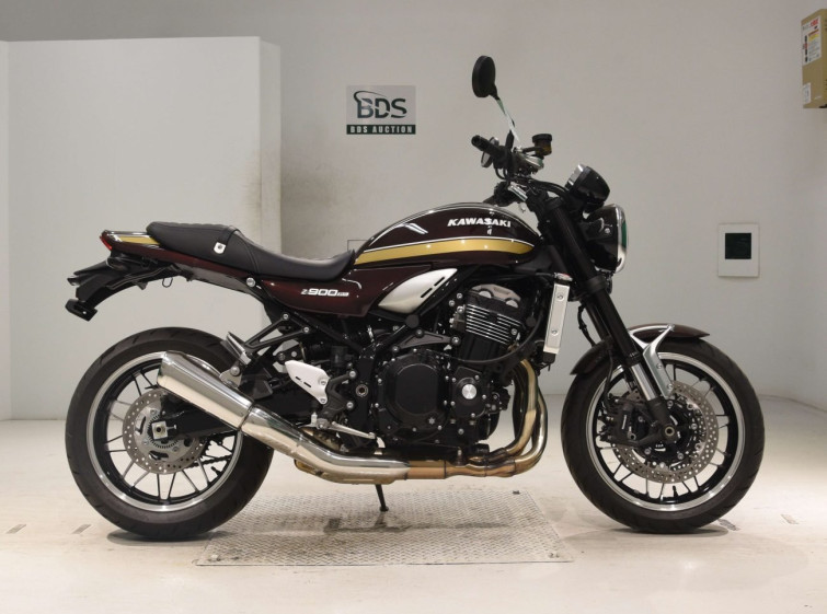 Мотоцикл Kawasaki Z900RS с пробегом 687 km