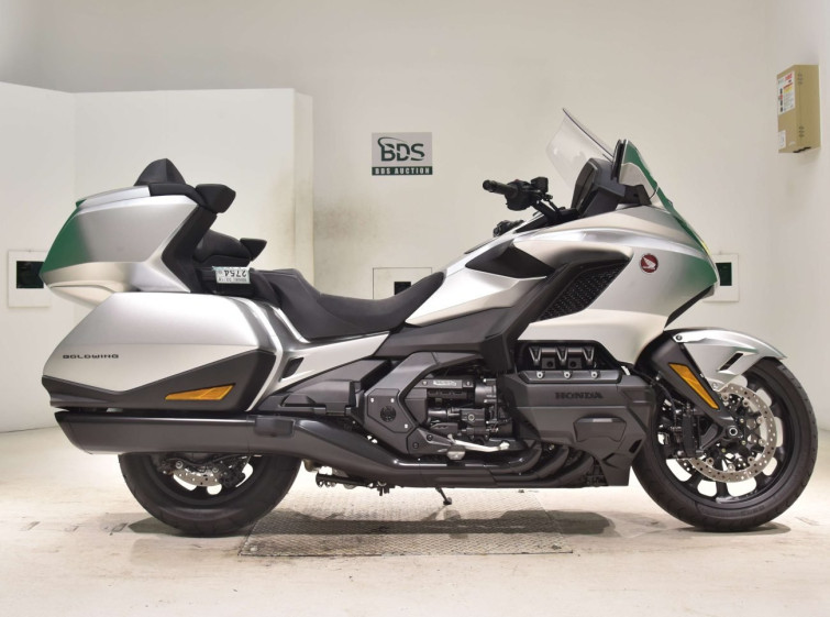 Мотоцикл Honda GL1800 TOUR D с пробегом 855 km