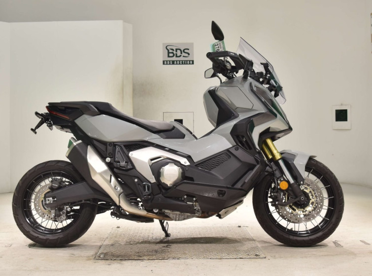 Мотоцикл Honda X-ADV750-2 с пробегом 7435 km