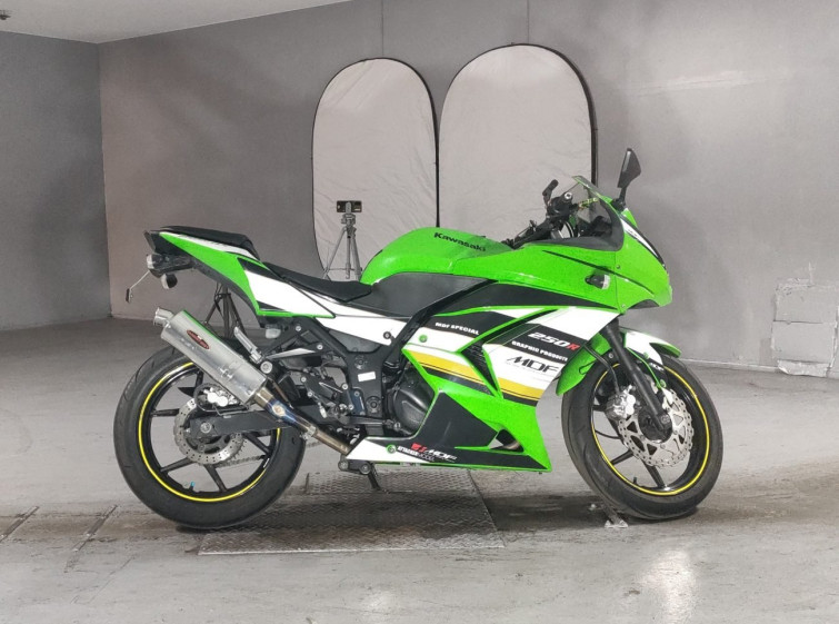 Мотоцикл Kawasaki NINJA250R з пробігом 41912 km