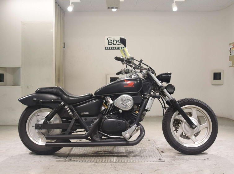 Мотоцикл Honda MAGNA250 с пробегом 32514 km