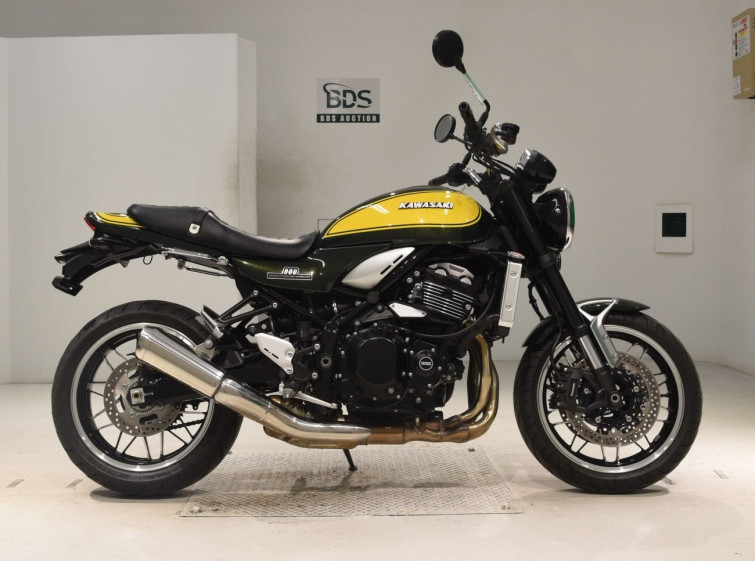 Мотоцикл Kawasaki Z900RS с пробегом 15700 km