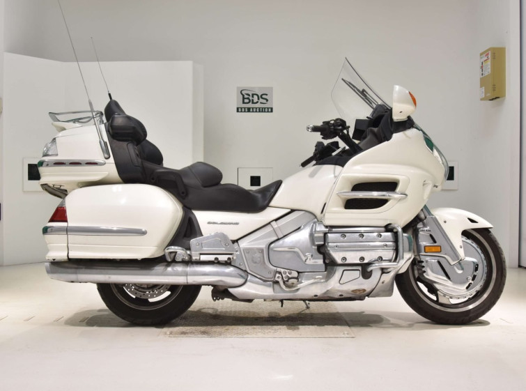 Мотоцикл Honda GL1800 з пробігом 74230 km