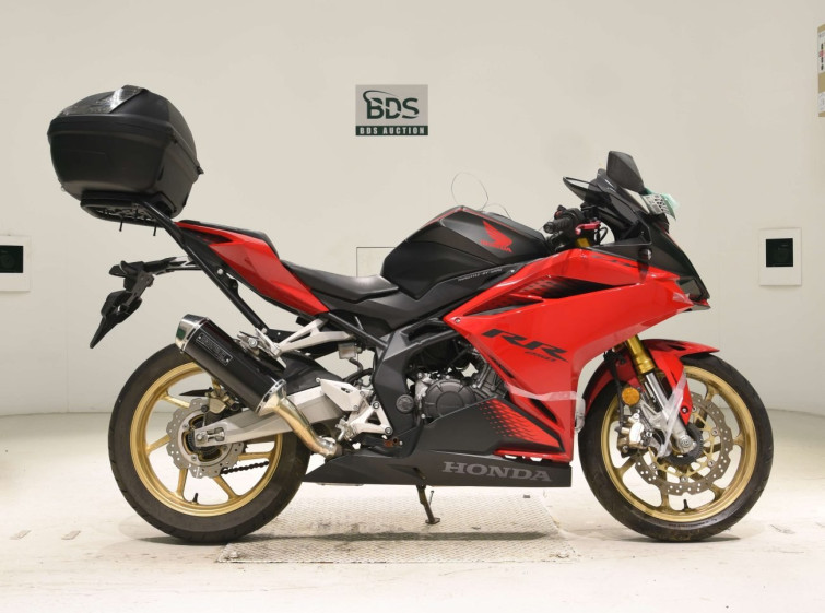Мотоцикл Honda CBR250RR з пробігом 31767 km
