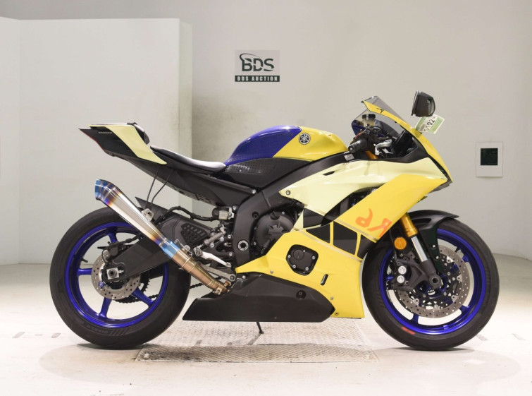 Мотоцикл Yamaha YZF-R6 с пробегом 15965 km