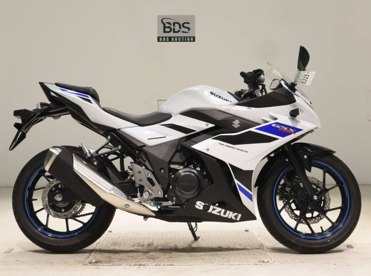 Мотоцикл Suzuki GSX250RA