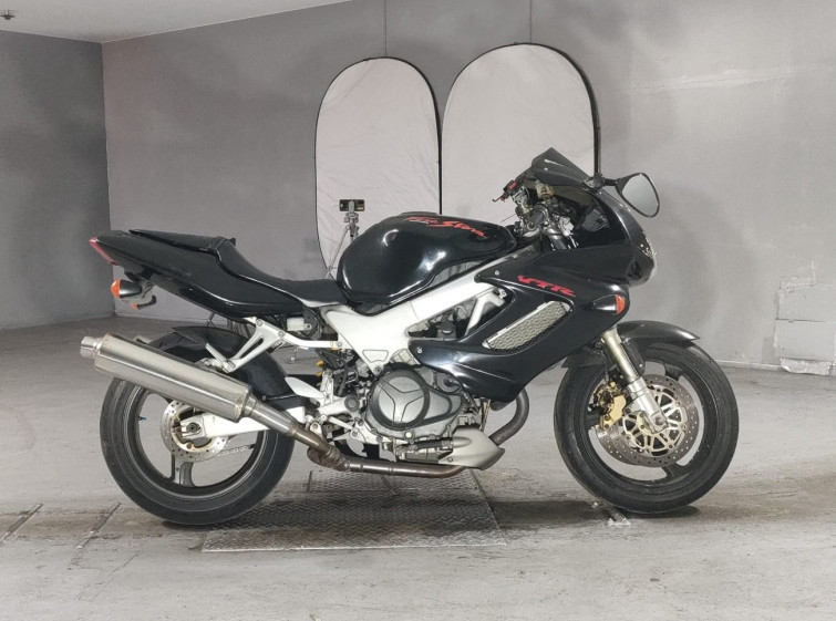 Мотоцикл Honda VTR1000F с пробегом 46359 km