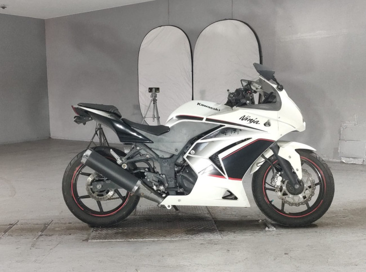 Мотоцикл Kawasaki NINJA250R с пробегом 45273 km