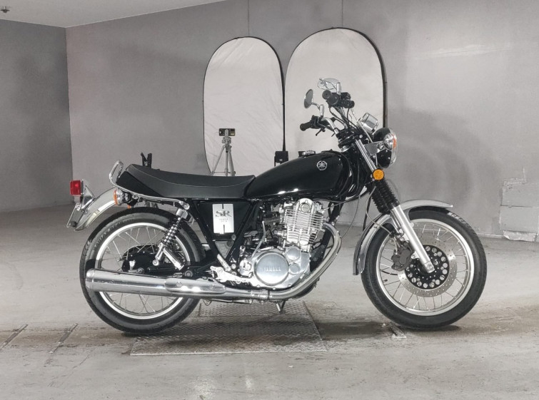 Мотоцикл Yamaha SR400 з пробігом 5401 km