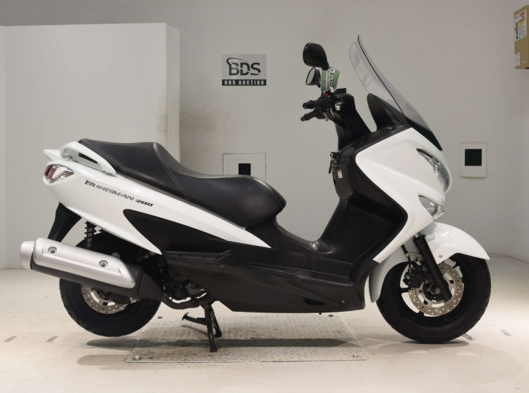Мотоцикл Suzuki BURGMAN200 з пробігом 5043 km