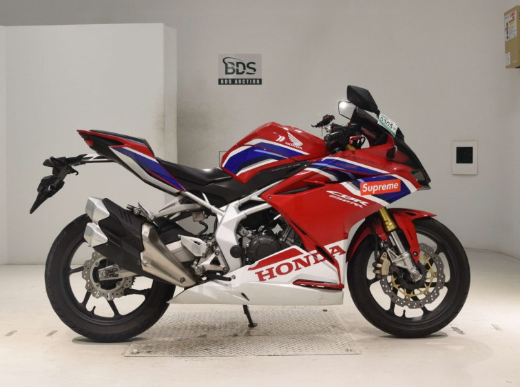 Мотоцикл Honda CBR250RRA з пробігом 30131 km