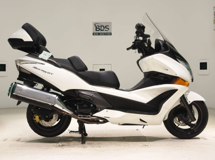 Мотоцикл Honda SILVERWING400GTA с пробегом 19657 km
