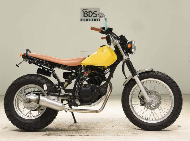 Мотоцикл Yamaha TW225 з пробігом 2985 km