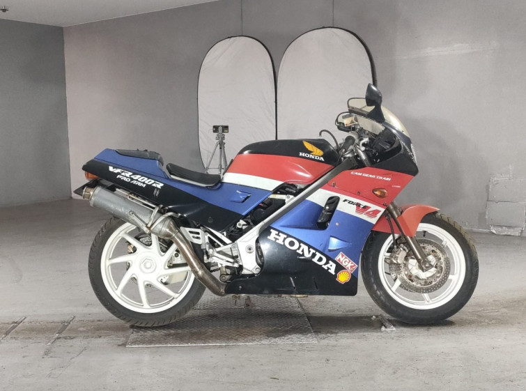 Мотоцикл Honda VFR400R с пробегом 22580 km