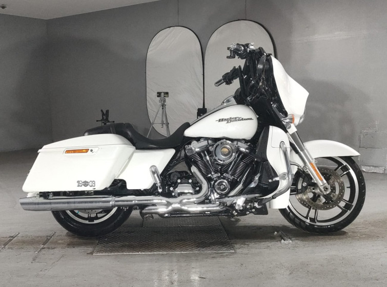 Мотоцикл HD SREET GLIDE FLHXS1750 з пробігом 30945 km
