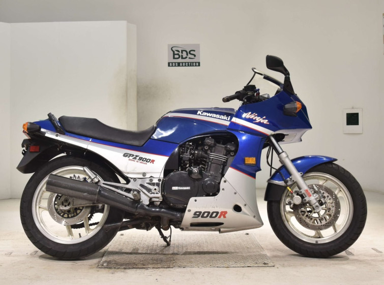 Мотоцикл Kawasaki GPZ900R з пробігом 64690 km