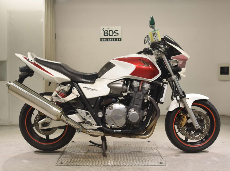 Мотоцикл Honda CB1300SF з пробігом 64514 km