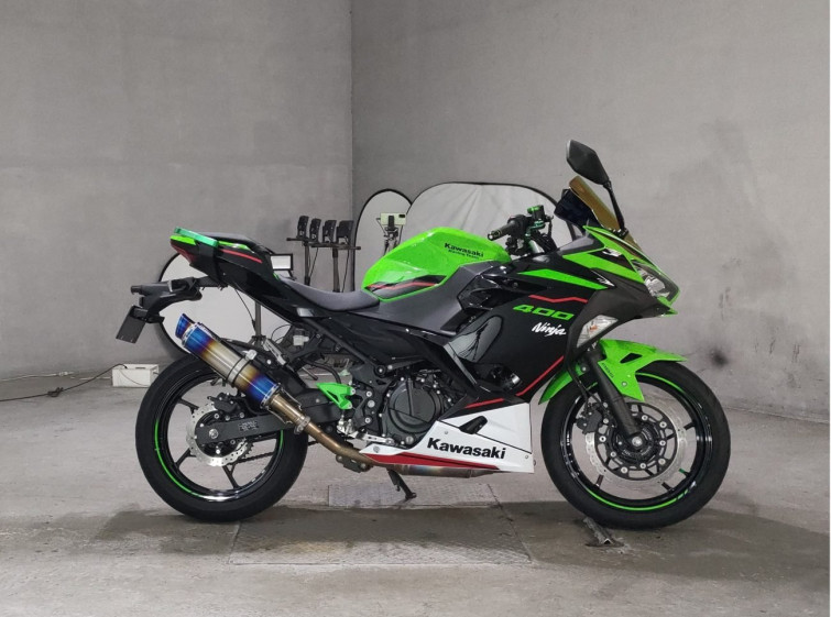 Мотоцикл Kawasaki NINJA400 с пробегом 9927 km