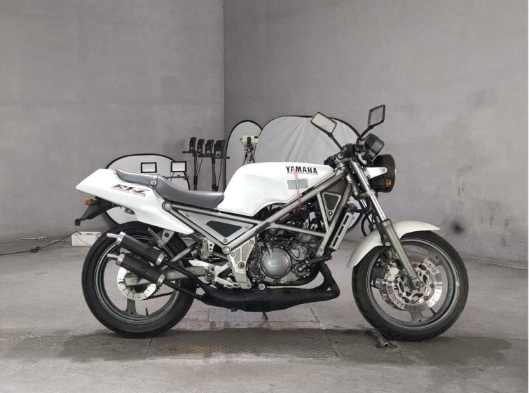 Мотоцикл Yamaha R1-Z с пробегом 7294 km