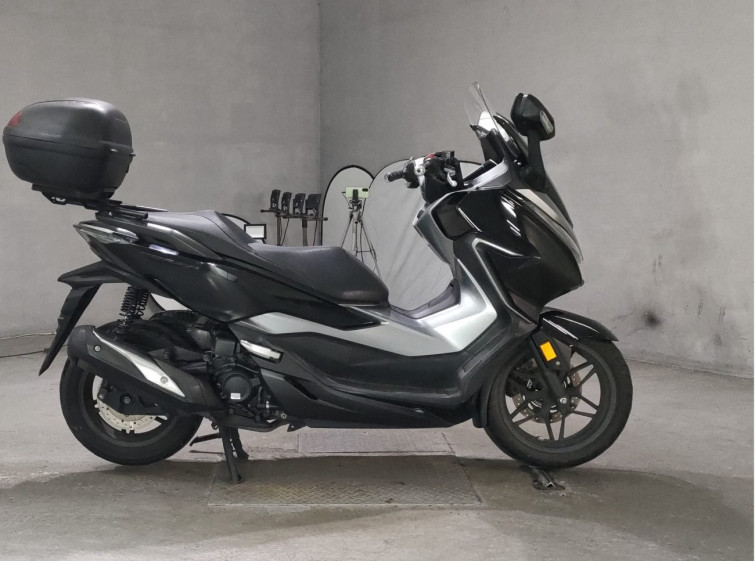 Мотоцикл Honda FORZA з пробігом 22753 km