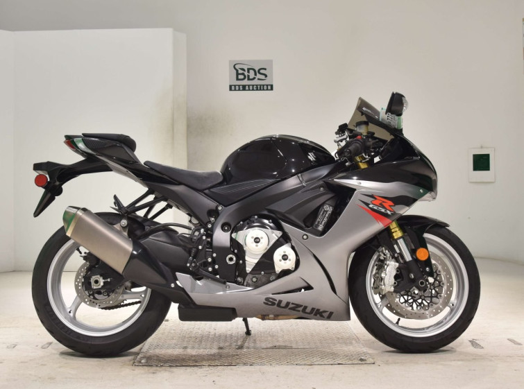 Мотоцикл Suzuki GSX-R750 з пробігом 17554 km