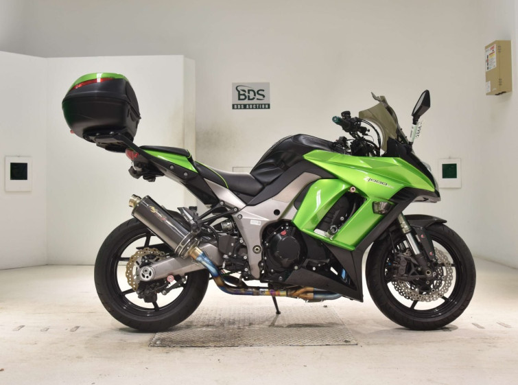 Мотоцикл Kawasaki Z1000SX с пробегом 32944 km