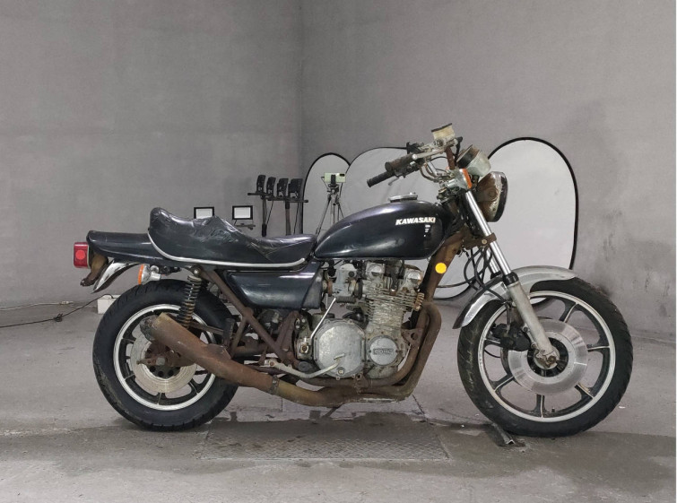 Мотоцикл Kawasaki Z1000LTD с пробегом 28057 m