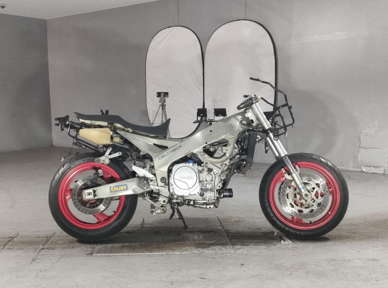 Мотоцикл Yamaha FZR1000