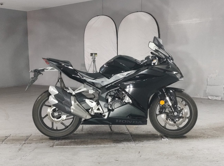 Мотоцикл Honda CBR250RR с пробегом 13222 km