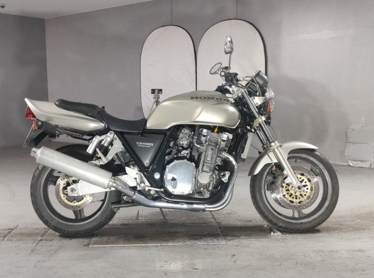 Мотоцикл Honda CB1000SF з пробігом 28303 m