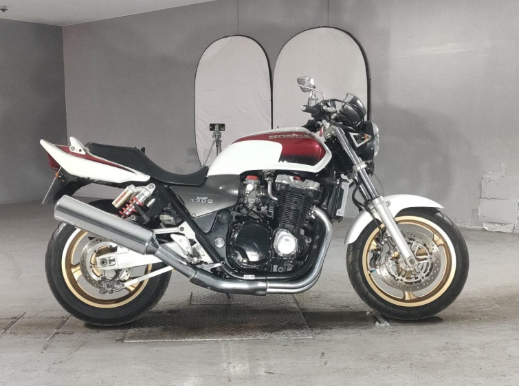 Мотоцикл Honda CB1300SF з пробігом 83980 km