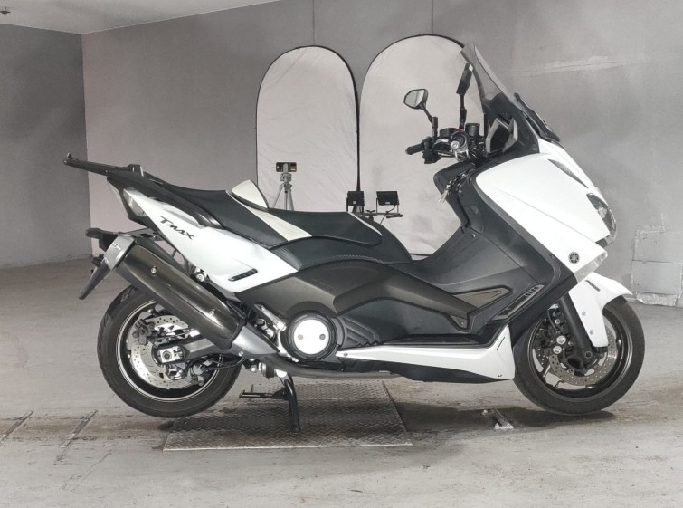 Мотоцикл Yamaha T-MAX530 с пробегом 27837 km