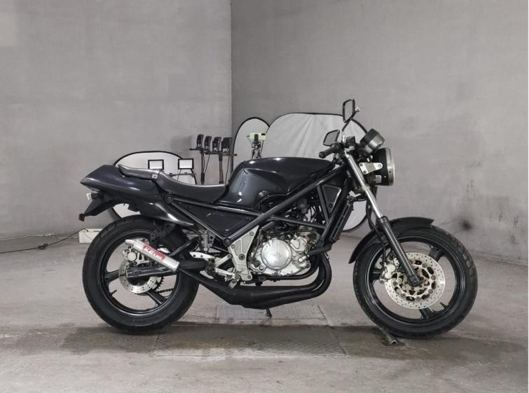 Мотоцикл Yamaha R1-Z с пробегом 10856 km