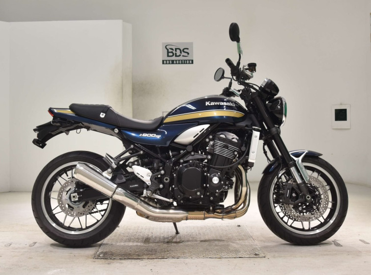 Мотоцикл Kawasaki Z900RS с пробегом 4137 km